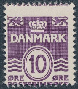 1938. Bølgelinie. 10 øre, violet. STÆRKT FEJLPERFORERET, postfrisk. Sjælden.