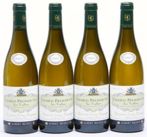 10 bts. Chablis 1. Cru Les Vaillons, Maison Albert Bichot 2007 A hfin.  etc. Total 21 bts.