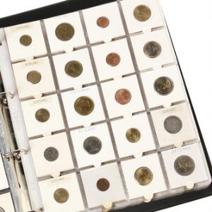 Album med mønter fra Estland, Letland, Litauen og Irland, i alt 140 stk. i varierende kvalitet med enkelte i sølv iblandt
