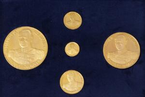 Frederik IX, 1972, komplet sæt mindedukater i guld 5 stk. i original æske i alt 185,5 g, 0.900 Au