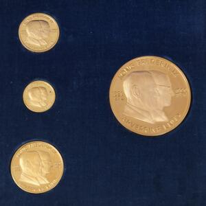 Frederik IX og arveprins Knud, 1976, komplet sæt mindedukater i guld 4 stk. i original æske i alt 80,5 g, 0.900 Au