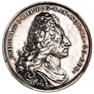 Frederik IV, reformationsfesten 1717, P Berg, 43 mm, 29 g, Ag, G 310, lille ks., let pudset