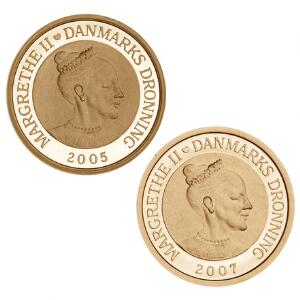 Eventyrmønter, 10 kr 2005 Den Grimme Ælling, Sieg 3 samt Polarmønt, 1000 kr 2007 Isbjørn, Sieg 1B