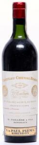 1 bt. Château Cheval Blanc, 1. Grand Cru Classé A 1945 Chateau bottled. AB ts.