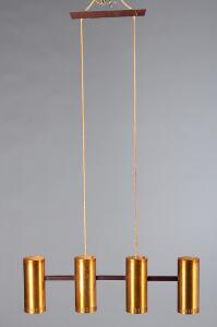 Jo Hammerborg Cylinder IV. Pendel med tre cylinderiske skærme af kobbber, ophæng af teak. Udført hos Fog  Mørup. Skærme H. 25. L. 82.