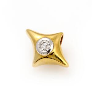 Diamantvedhæng af 18 kt. guld prydet med brillantslebet diamant på ca. 0.06 ct.