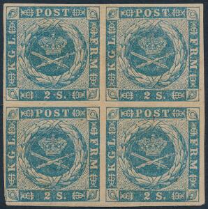 1854. 2 sk. blå. Flot ubrugt 4-BLOK, de to øvre mærker er begge postfriske. Attest Grønlund.