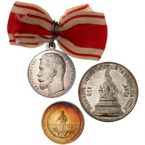Rusland, 3 medailler  jetons, bl.a. medaille med bånd, For ildhu 1894, Diakov 1138.7, jeton for hønseavl 1896, cf. Diakov 1229