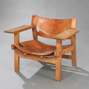 Børge Mogensen Den spanske stol. Armstol af eg. Sæde og ryg med cognacfarvet patineret kernelæder. Model 2226.