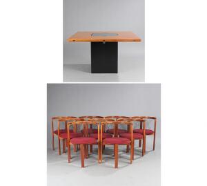 Niels J. Haugesen, Bob  Dries Van Den Berghe String Chair og Cirkante bord. Ni stole af mahogni samt spisebord af mahogni. 10