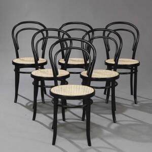 Michael Thonet Coffee House Chair. Sæt på seks spisestole med stel af sortlakeret træ. Sæde udspændt med fransk flet. Model 214. 6