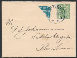 1919. HALVERET 4 øre, KORSBÅND, blå samt 5 øre, Chr. X, grøn. Smukt lille brev fra THORSHAVN 10.1.19. AFA 12500