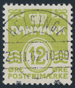 1962. Bølgelinie. 12 øre, lysegrøn. Fluorecerende papir. LUXUS-stempel HELSINGE 21.11.62.