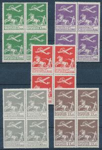 1925-1929. Gl. Luftpost. Komplet sæt i postfriske 4-BLOKKE. 1 Kr. brun med variant BRUD PÅ VINGEN. AFA 27300