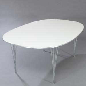 Piet Hein Superellipse. Udtræksbord med plade af hvid laminat med to tilhørende tillægsplader. Model B619.