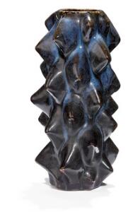 Axel Salto Høj og sjælden vase af stentøj modelleret i spirende stil. Dekoreret med blå sommerfuglevingeglasur. H. 34,5.