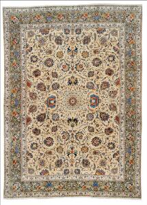 Keshan tæppe, Persien. Gentagelsesmønster med forbundne palmetterm, rosetter og bladværk på lys bund. 20. årh.s slutning. 455 x 315.