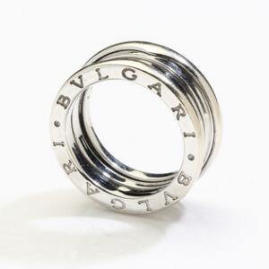 Bvlgari Ring af 18 kt. hvidguld B.ZERO1 prydet med Bvlgari logo. Str. 52,5. Ca. 2008.