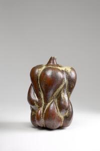 Axel Salto Stor frugtformet vase af stentøj modelleret med lille munding. Sign. Salto, 20319. Kgl. P. Udført 1951. H. 31.