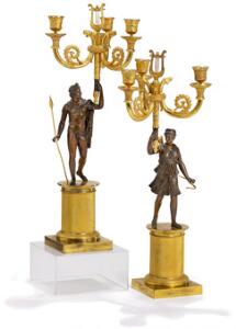 Et par franske kandelabre af forgyldt og patineret bronze, prydet med Diana og Apollon hver med fire lysarme. Empire form, 19. årh. H. 64. 2
