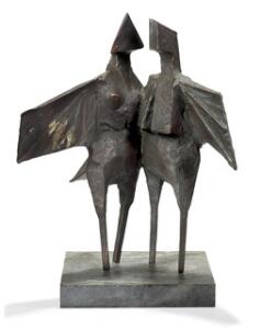 Lynn Chadwick Winged Figures III. Stemplet C 75, 691, 28. Sort patineret bronze på sokkel af delvist poleret granit. H. 35.
