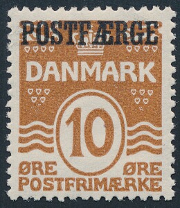 1932. Bølgelinie. 10 øre, RØDBRUN. Postfrisk. Smukt, velcentreret eksemplar af et sjældent mærke. AFA 20000. Attest Møller.