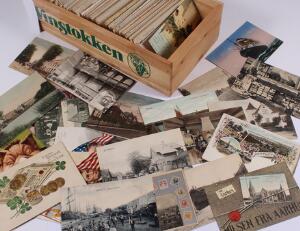 Postcards. Box with circa 500 old postcards from different countries including better from Denmark.