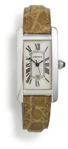 Cartier Damearmbåndsur af 18 kt. hvidguld. Automatisk værk med dato. Model Americaine. 2000erne.