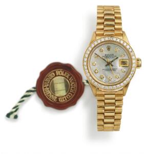 Rolex Diamant damearmbåndsur af 18 kt. guld Model Datejust, ref. 6917. Chronometer certificeret automatisk værk med dato. Ca. 1971.