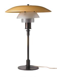 Poul Henningsen PH-43. Bordlampe med stel af bruneret messing mrk. PH-4 Patented, overskærm af gulmalet matglas, mellem- og underskærm af matglas.