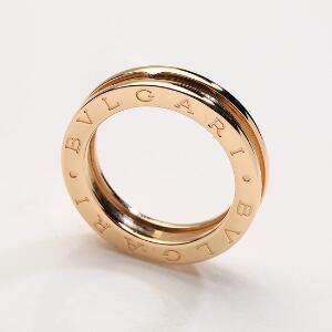 Bvlgari Ring af 18 kt. pink guld B.ZERO1 prydet med Bvlgari logo. Str. 54. Ca. 2010.