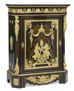 Mathieu Befort Jeune Napoleon III skab. Møblet er stemplet seks gange BEFORT JEUNE. 19. årh.s anden halvdel. H. 119. B. 97. D. 45.
