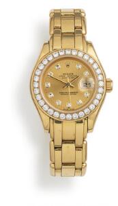 Rolex Diamant damearmbåndsur af 18 kt. guld. Model Datejust Pearlmaster. Chronometer certificeret automatisk værk med dato. 2000erne.