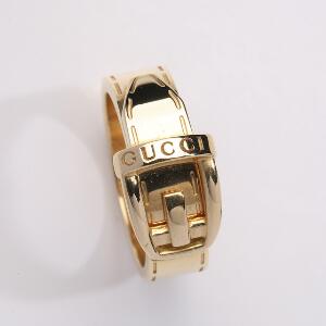 Gucci Ring af 18 kt. guld prydet med spænde. Str. 53. Milano, ca. 2012.