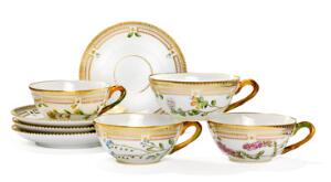 Flora Danica fire par tekopper og tepotte af porcelæn. 081082 og 143. Royal Copenhagen. 5