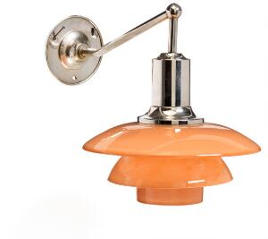 Poul Henningsen PH-22. Akademi omvendt væglampet. Sjælden nedadbrændende lampet med stel af forkromet metal med skærme af rosafarvet matglas.