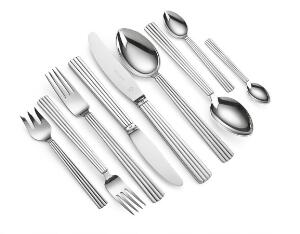 Sigvard Bernadotte Bernadotte. Bestik af sterlingsølv. Georg Jensen efter 1945. Vægt eksklusive dele med stål 3235 gr. 83