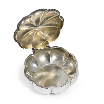 2. billede ud af i alt 3