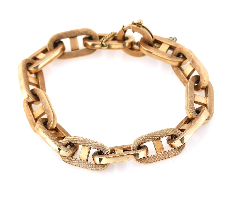 SOLD. An 18k gold bracelet with partly finish. L. 20.5 cm. Vægt ca. 36 g. Bruun Rasmussen Auctioneers