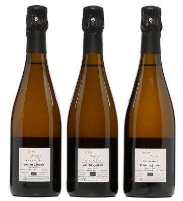 SOLD. 6 bts. Champagne Blanc de Blancs Extra Brut 