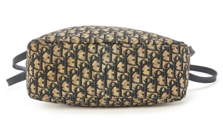 12. billede ud af i alt 16