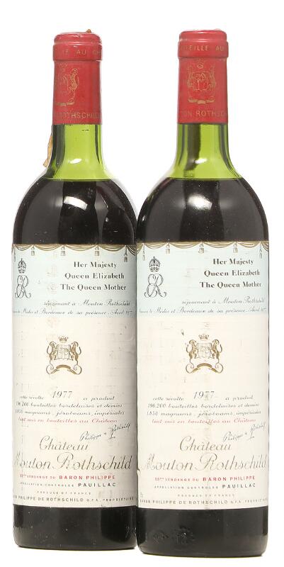 2 bts. Château Mouton Rothschild, Pauillac. 1. Cru Classé 1977 C