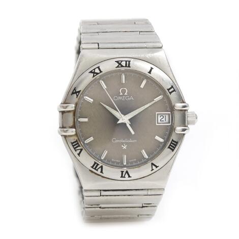 Omega: Constellation af stål med datovisning. Ref. 57914114. Quartz.