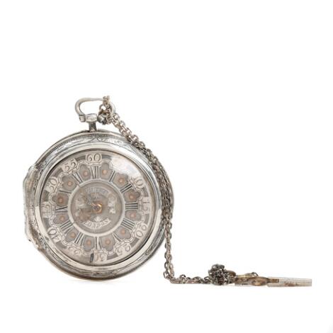 Lommeur af sølv med yderkasse. Spinelgang og nøgleoptræk. ca. 1775.