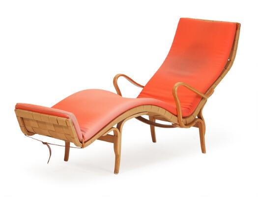 Bruno Mathsson: “Pernilla 3”. A moulded, laminated beech chaise