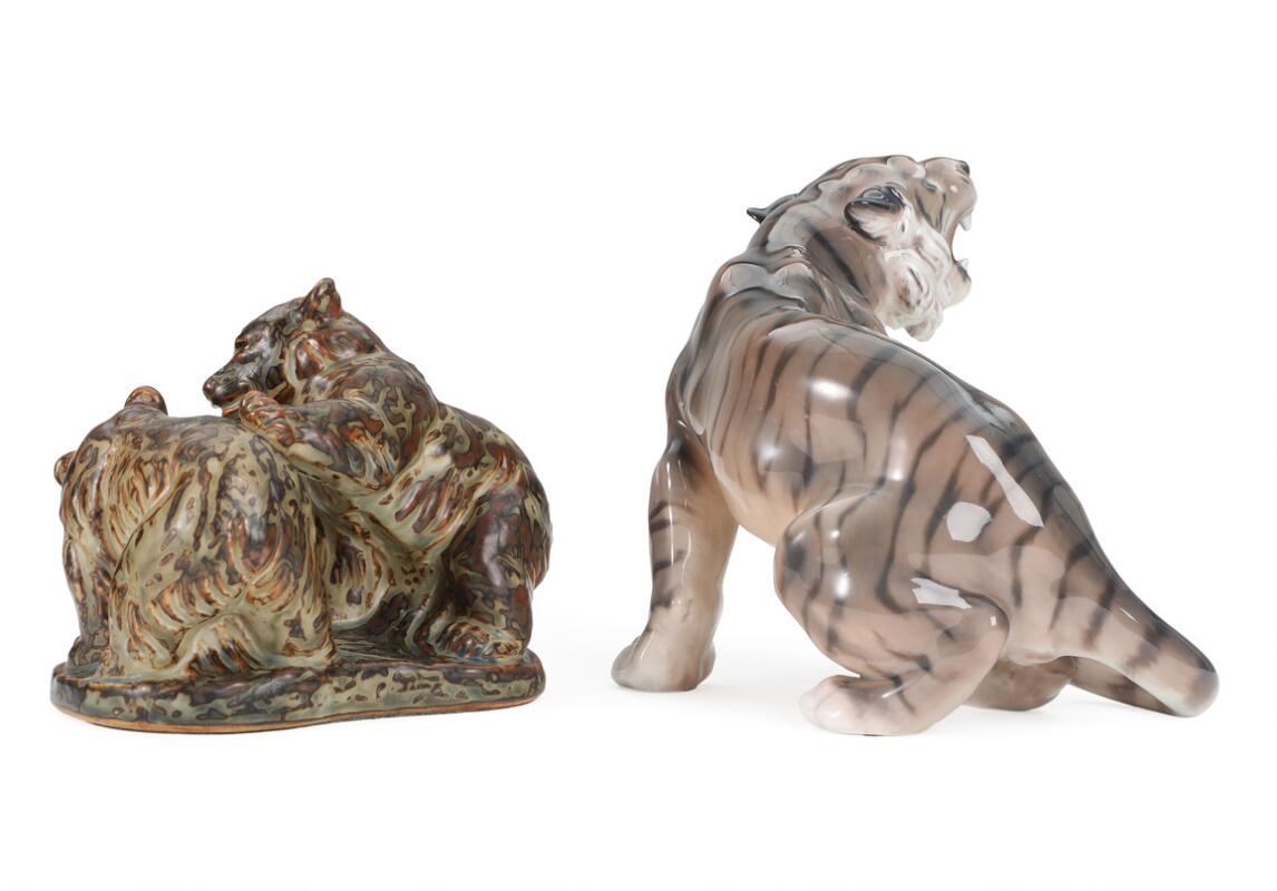 Knud Kyhn a.o.: Two figurines of porcelain and stoneware
