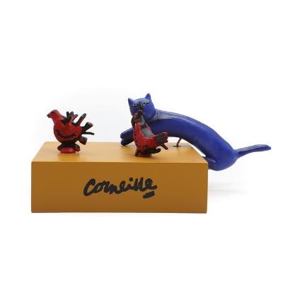 Blue cat (corkscrew) and two red birds (mounted on corks). Printstamped Corneille, 933/999. H. 15. L. 37. W. 21 cm.