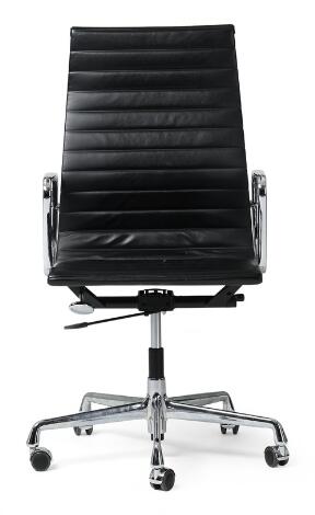 Charles Eames: “Aluminium Group”. Height adjustable chromed aluminium office chair with black leather.