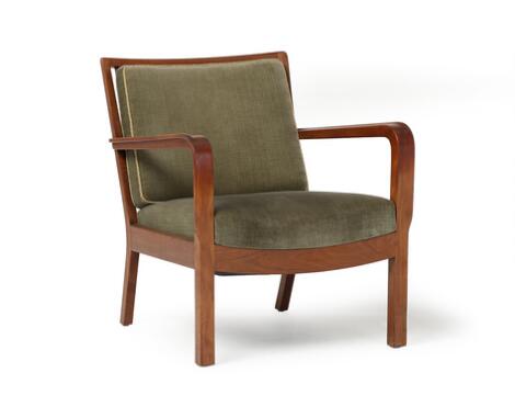 Edvard Kindt-Larsen: A Cuban mahogany easy chair, loose cushions with green plush.