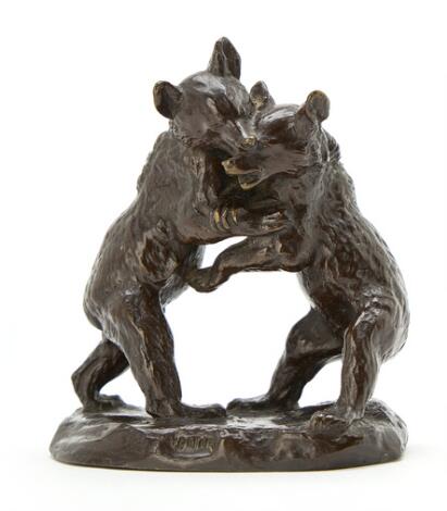 Victor Peter: Two Bears wrestling. Patinated bronze. Signed V. Peter. Weight 1378 g. H. 13 cm.